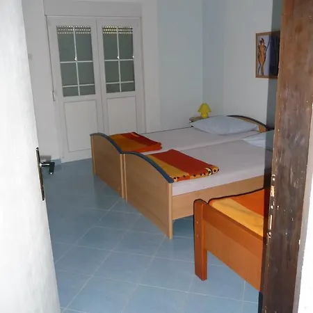 Apartment Kirschey Bibinje